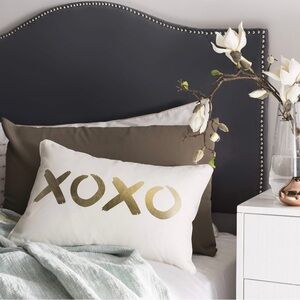 Safavieh XOXO Throw Pillow, Gold/Cream